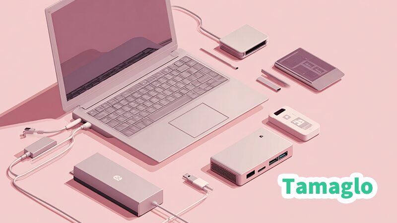 外付けHDDやUSBハブをノートPCから取り外してスリープ動作を確認しているイメージ。